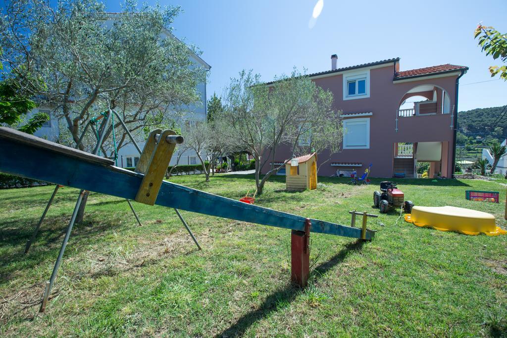Apartments Dunja Piric Лопар Екстериор снимка